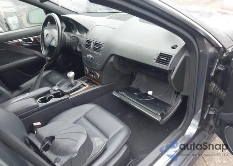 2009 Mercedes-Benz C 300 Luxury 4Matic/Sport 4Matic из США, поврежденный, VIN WDDGF81X89R070318